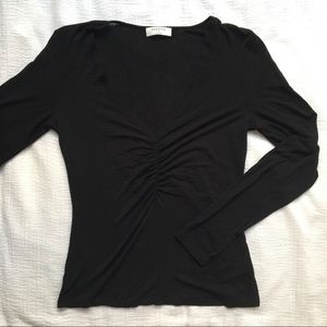 Aritzia long sleeve sweater with front detail!